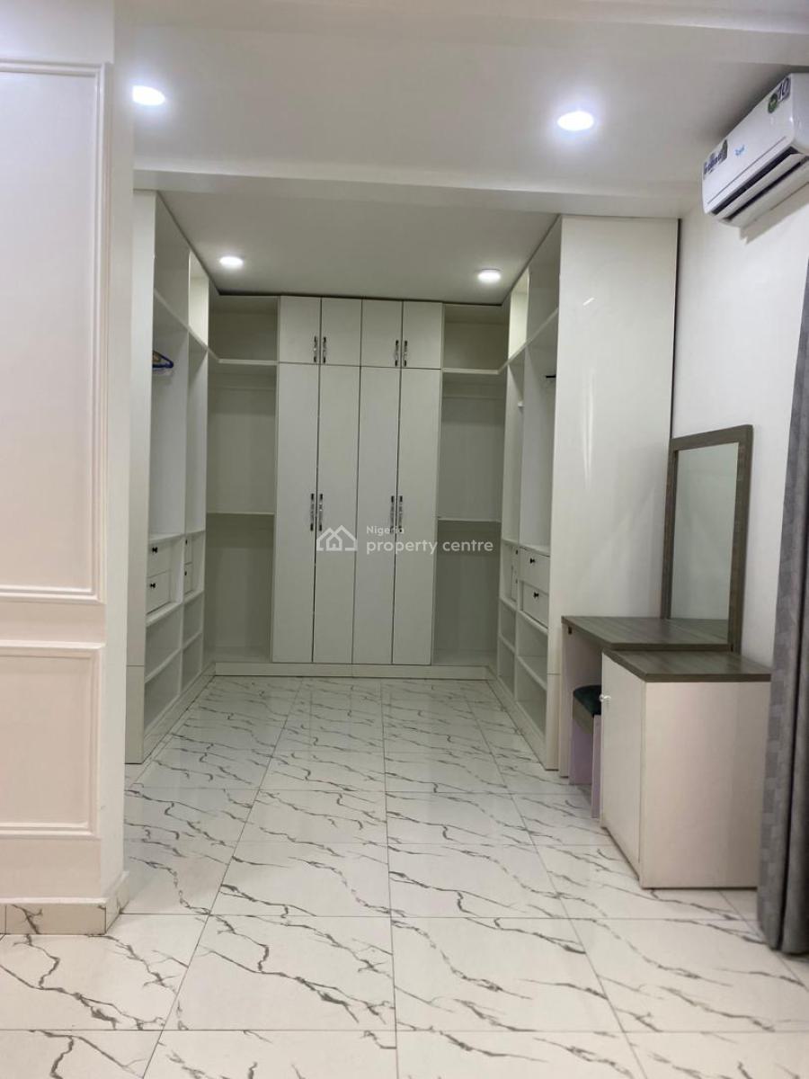 5 Bedroom Apartments, Lekki Phase 1, Lekki, Lagos, Flat / Apartment for Rent