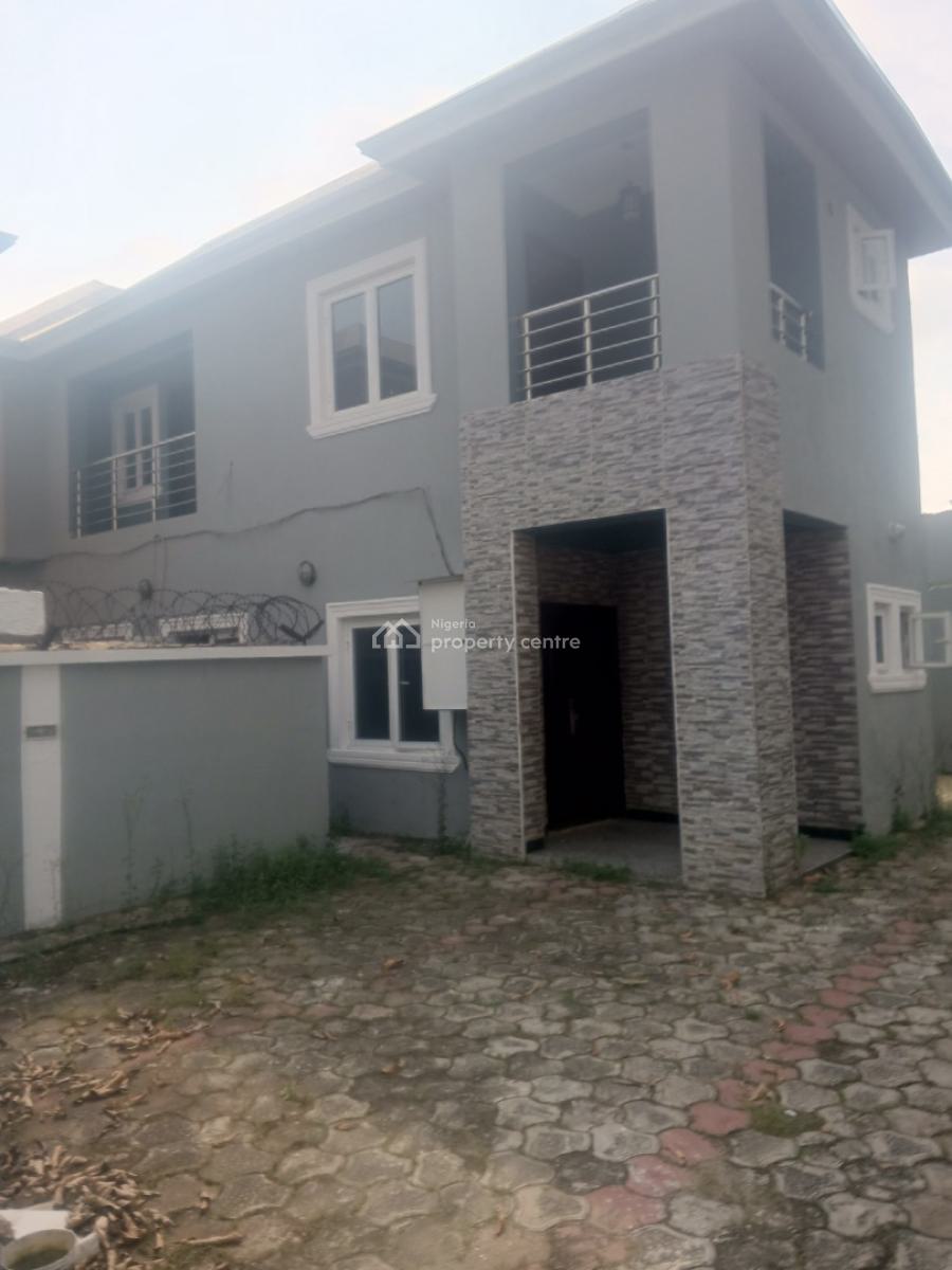 Lovely 4 Bedrom Detach Duplex+ 2 Units of Mini Flat (up & Down) 6 Cars, Gra Phase 2, Magodo, Lagos, Detached Duplex for Rent