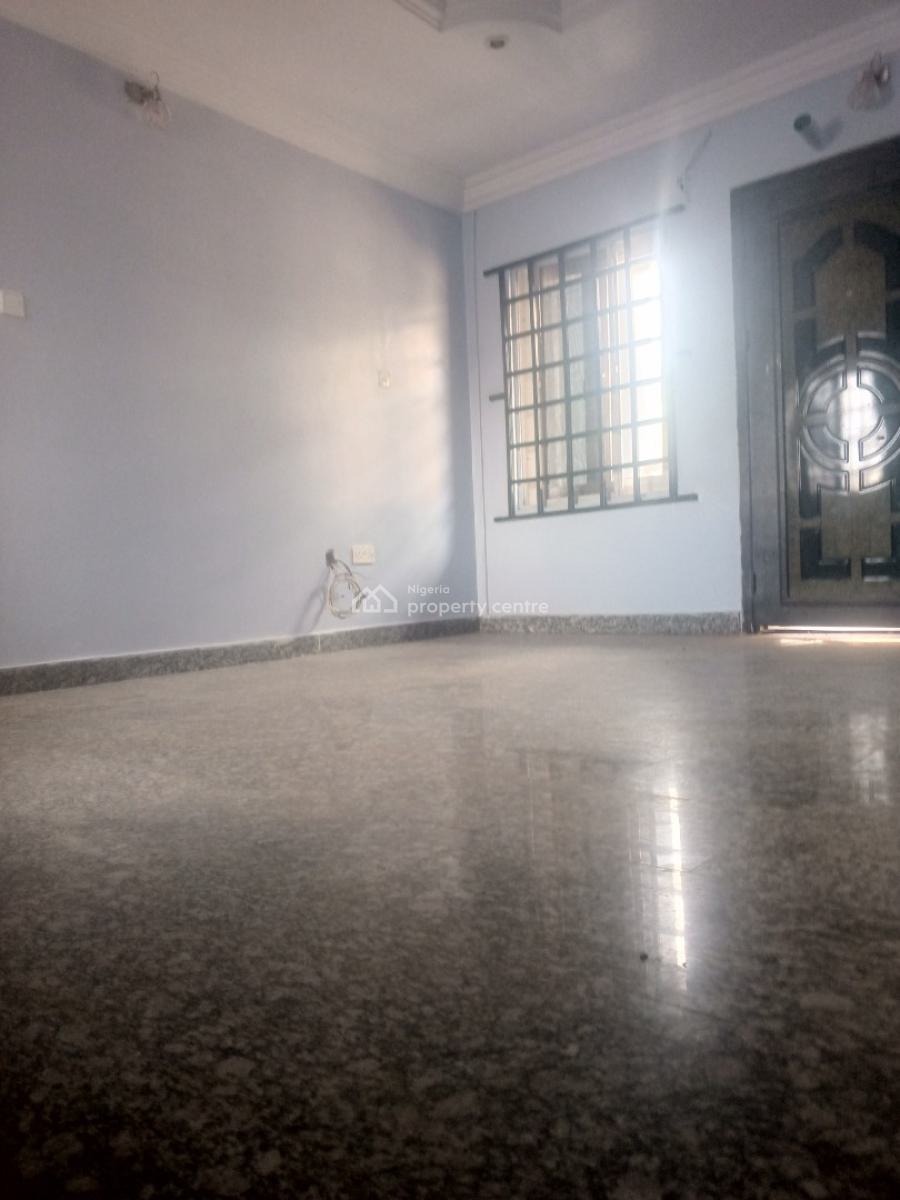 Lovely 4 Bedrom Detach Duplex+ 2 Units of Mini Flat (up & Down) 6 Cars, Gra Phase 2, Magodo, Lagos, Detached Duplex for Rent