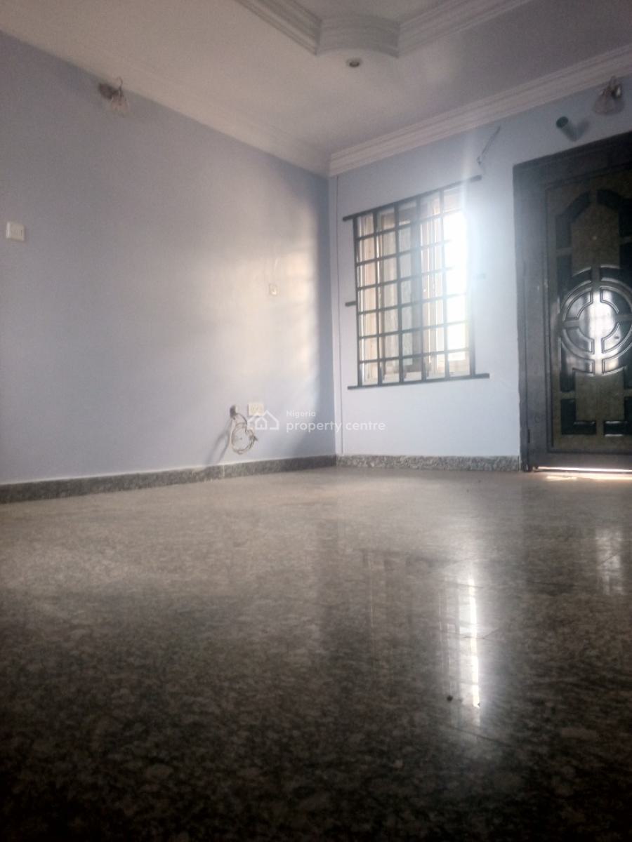 Lovely 4 Bedrom Detach Duplex+ 2 Units of Mini Flat (up & Down) 6 Cars, Gra Phase 2, Magodo, Lagos, Detached Duplex for Rent