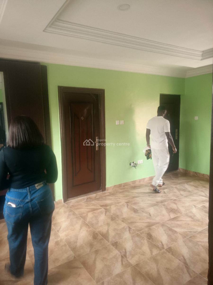 Lovely 4 Bedrom Detach Duplex+ 2 Units of Mini Flat (up & Down) 6 Cars, Gra Phase 2, Magodo, Lagos, Detached Duplex for Rent