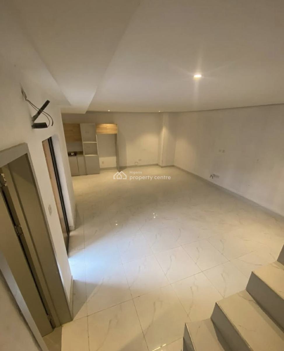 Luxury and Spacious 2 Bedroom Maisonette, Lekki Phase 1, Lekki, Lagos, Flat / Apartment for Rent