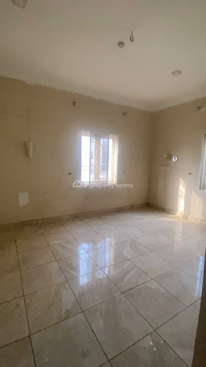 Neatly Renovated 3 Bedroom Flat  Jahi, Jahi, Jahi, Abuja, Flat / Apartment for Rent