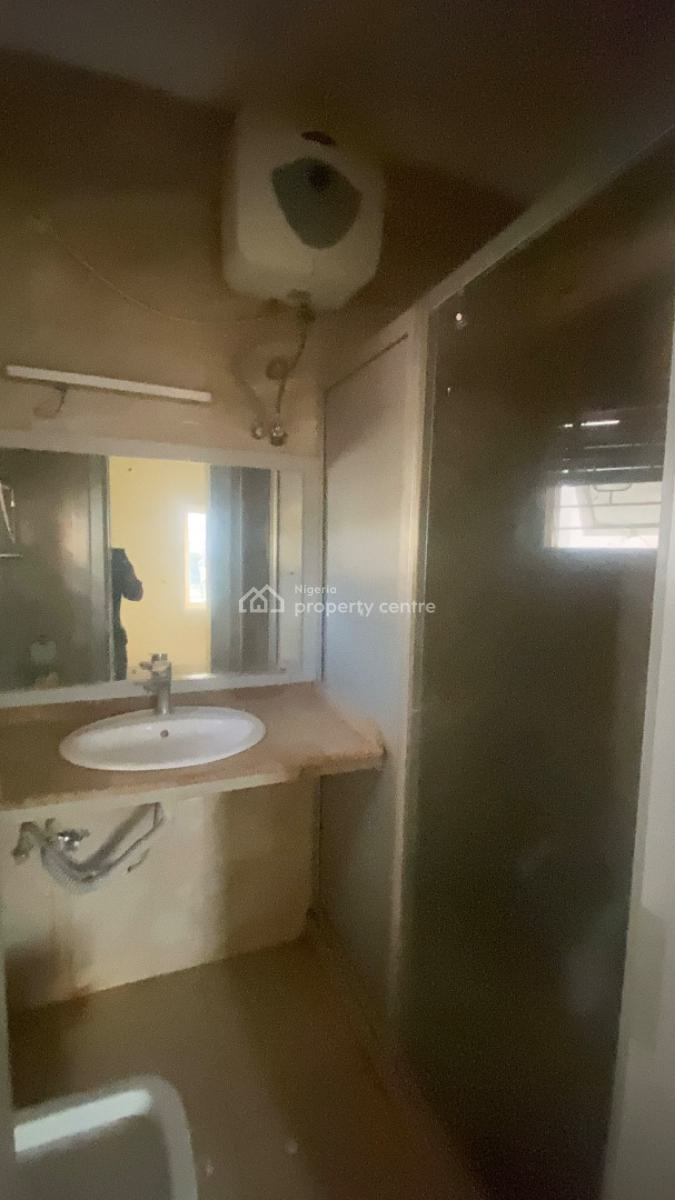 Neatly Renovated 3 Bedroom Flat  Jahi, Jahi, Jahi, Abuja, Flat / Apartment for Rent