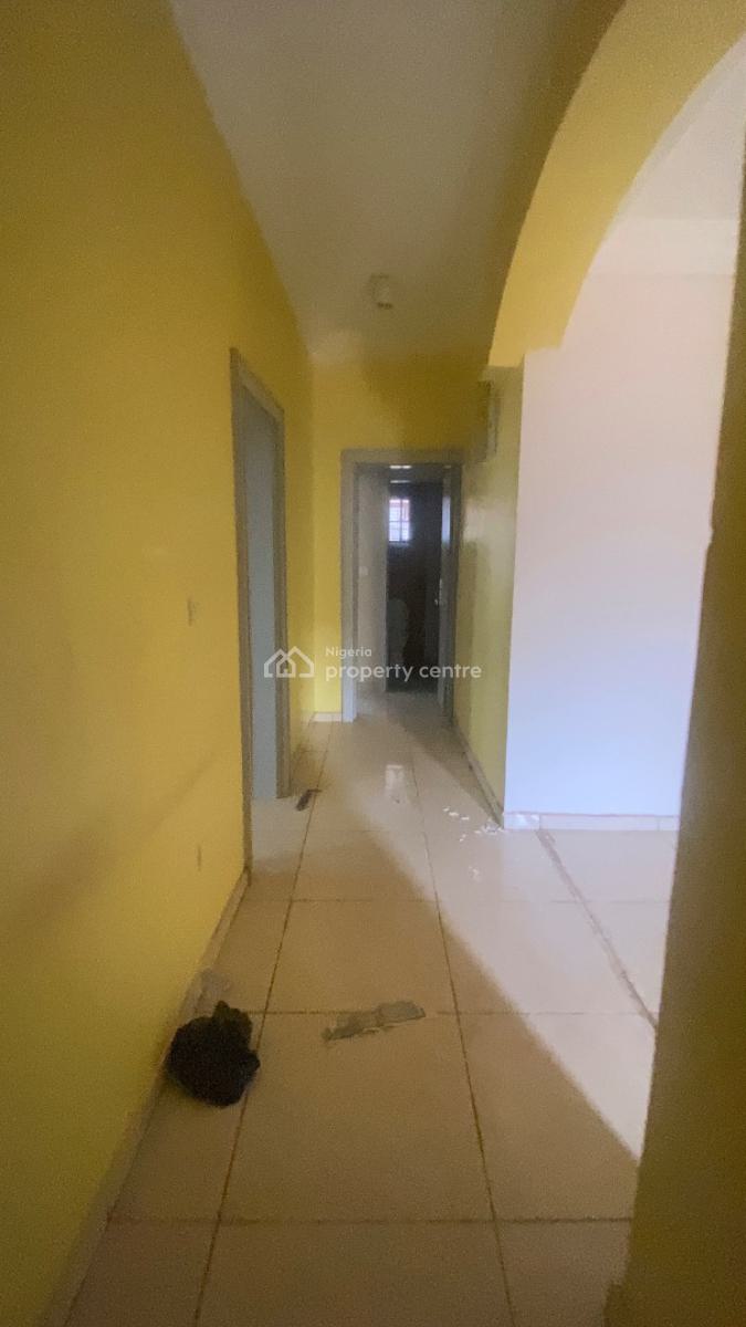 Neatly Renovated 3 Bedroom Flat  Jahi, Jahi, Jahi, Abuja, Flat / Apartment for Rent