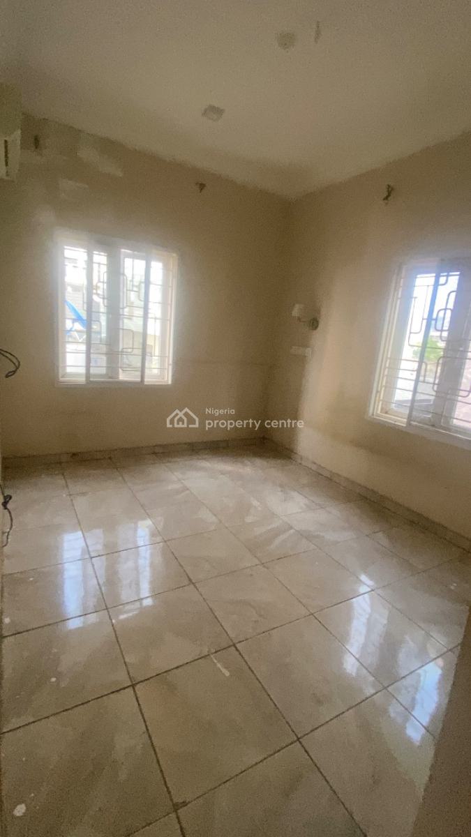 Neatly Renovated 3 Bedroom Flat  Jahi, Jahi, Jahi, Abuja, Flat / Apartment for Rent