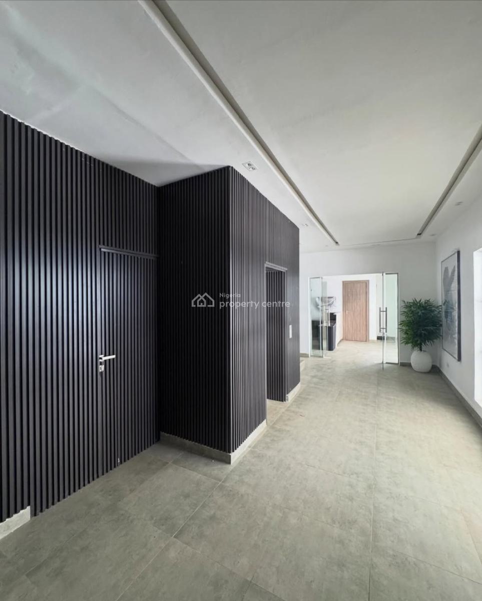 Spacious 3 Bedroom Apartment, Lekki, Lagos, Block of Flats for Sale