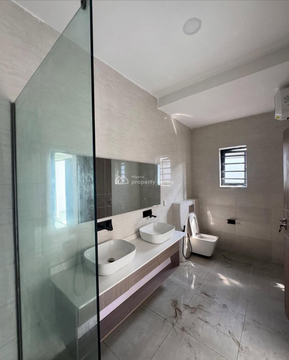 Spacious 2 Bedroom Apartment, Lekki, Lagos, Block of Flats for Sale