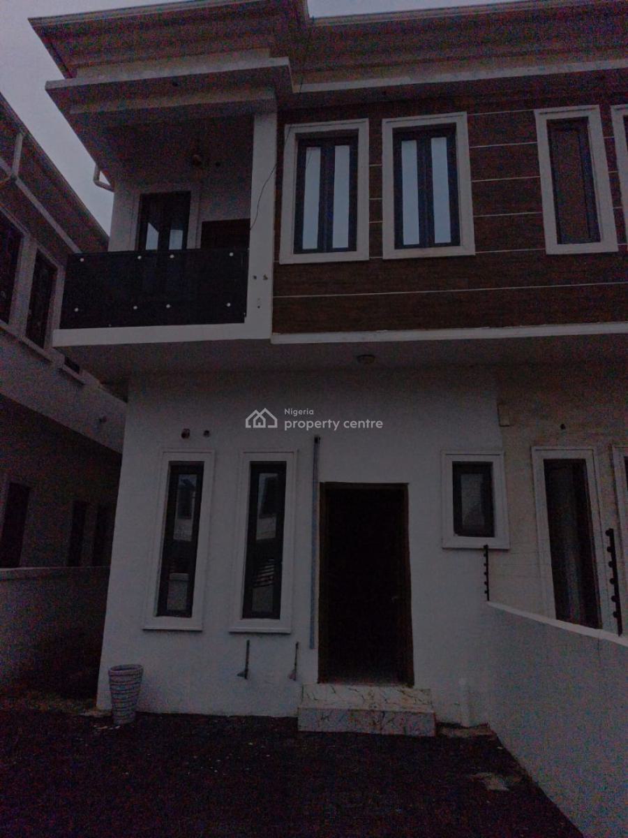 Self Compound 4 Semi Detached Bedroom Duplex with Bq in Hrc Harris, Harris Drive Hrc Estate 🏡 Lekki Lagos State, Lekki, Lagos, Semi-detached Duplex for Sale