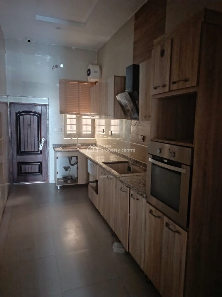 Self Compound 4 Semi Detached Bedroom Duplex with Bq in Hrc Harris, Harris Drive Hrc Estate 🏡 Lekki Lagos State, Lekki, Lagos, Semi-detached Duplex for Sale