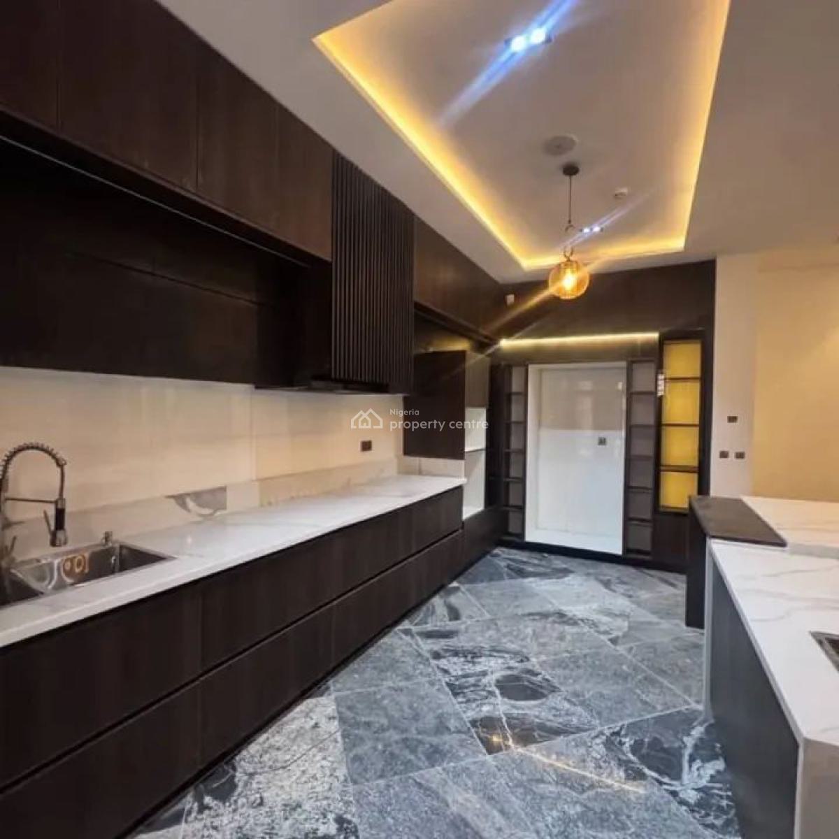 Exquisite 7-bedroom Mansion + Bq + Guest Chalet 5 Rooms, Ebitu Ukiwe, Jabi, Abuja, Detached Duplex for Sale