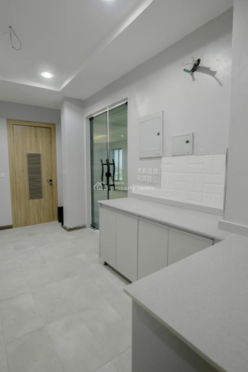 Brand-new Luxury 3 Bedroom Apartment with Bq, Off Admiralty Way, Lekki Phase 1, Lekki, Lagos, Block of Flats for Sale