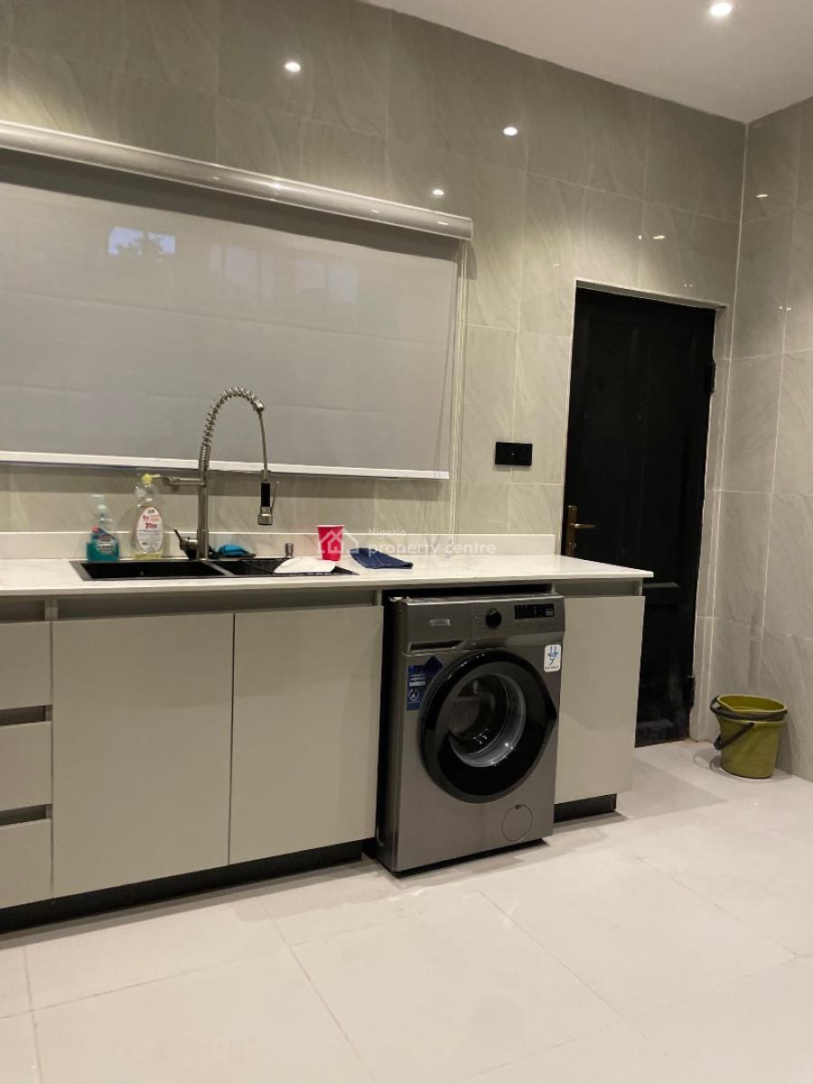 4 Bedroom Duplex with Amazing Features, Lekki Phase 1, Lekki, Lagos, Flat / Apartment Short Let