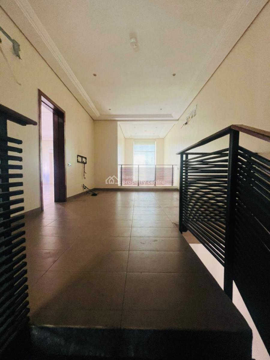 Exquisite and Spacious 4 Bedroom Semi Detached Duplex with Bq, Lekki Phase 1, Lekki, Lagos, Semi-detached Duplex for Rent
