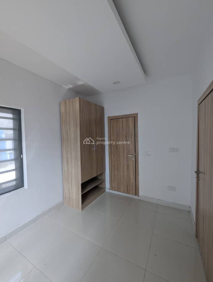 Lovely 1 Bedroom Apartment in a Secured Estate, Ologolo, Lekki, Lagos, Flat / Apartment for Rent