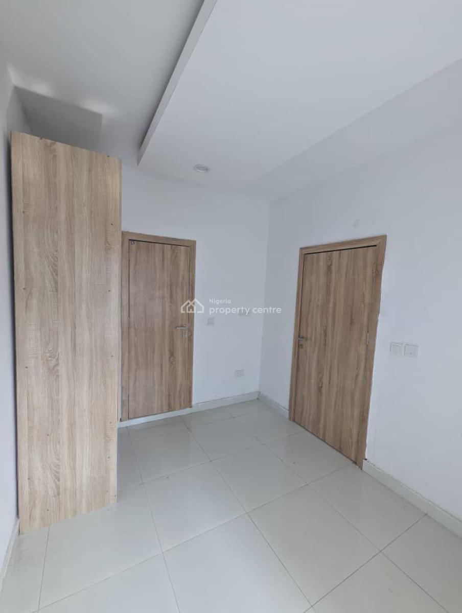 Lovely 1 Bedroom Apartment in a Secured Estate, Ologolo, Lekki, Lagos, Flat / Apartment for Rent