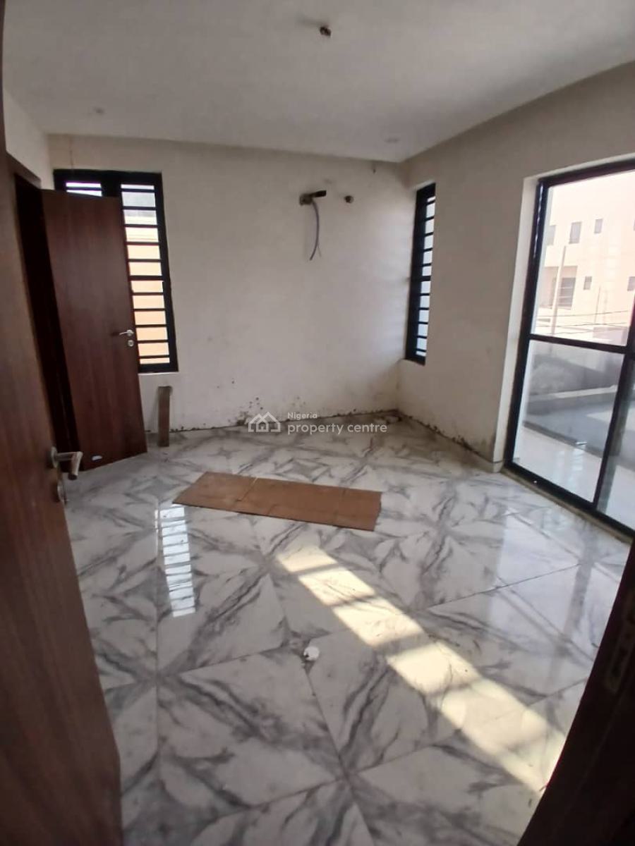 a Distressed 2 Bedroom Flat on The Upper Floor, Ologolo,lekki Lagos, Ologolo, Lekki, Lagos, Flat / Apartment for Sale