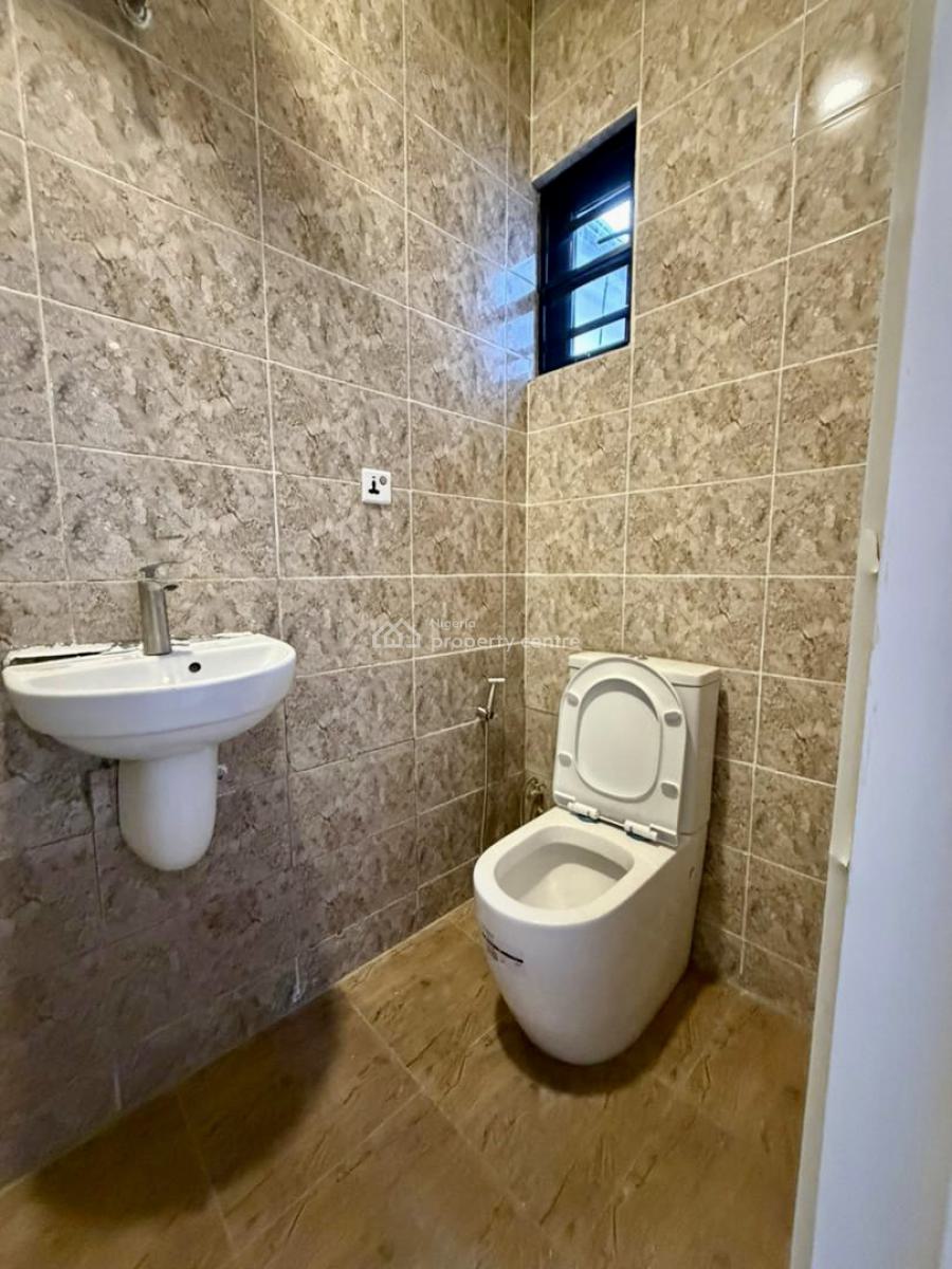 Good Deal! Most Affordable Exquisite 2 Bedroom Apartment with Bq, Chevron Lekki, Lekki, Lagos, Terraced Duplex for Sale