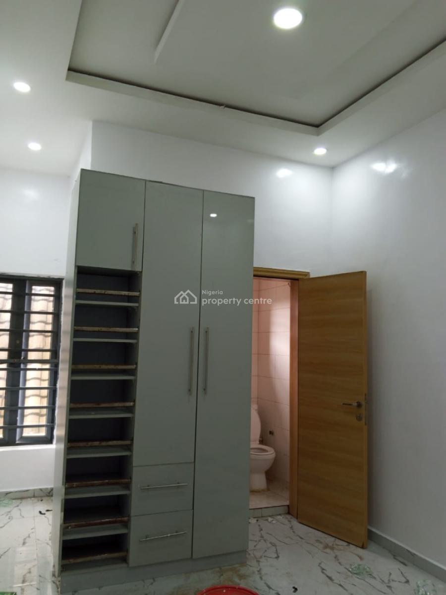 Well Renovated 4bedroom Terrace Duplex 2 Floors Very Spacious, Ikota, Lekki, Lagos, Terraced Duplex for Rent