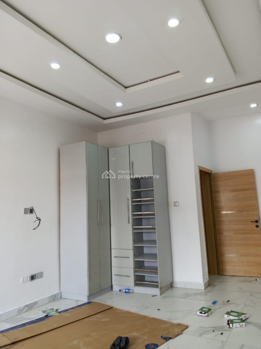 Well Renovated 4bedroom Terrace Duplex 2 Floors Very Spacious, Ikota, Lekki, Lagos, Terraced Duplex for Rent