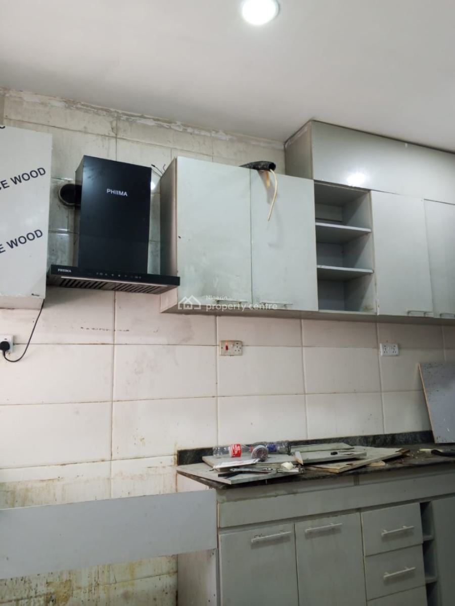 Well Renovated 4bedroom Terrace Duplex 2 Floors Very Spacious, Ikota, Lekki, Lagos, Terraced Duplex for Rent