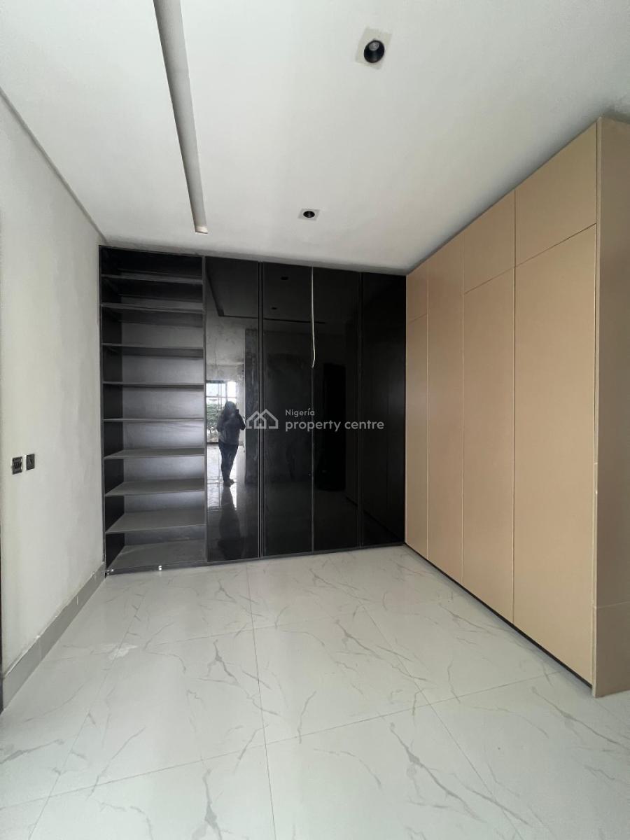 Excellent 5 Bedroom Penthouse with an Elevator,pool,gym, Ikoyi, Lagos, Flat / Apartment for Sale