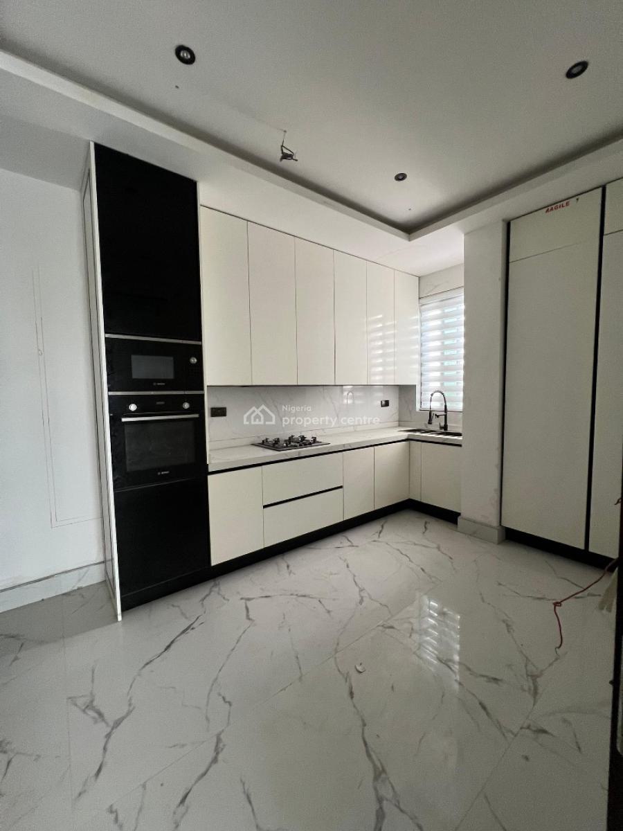 Excellent 5 Bedroom Penthouse with an Elevator,pool,gym, Ikoyi, Lagos, Flat / Apartment for Sale