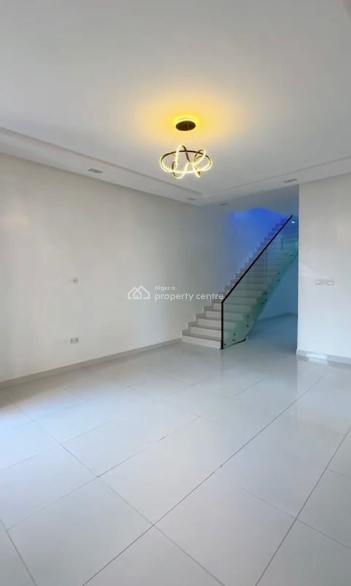 Luxury 4bedroom  Semi Detached House with Bq, Ikota Lekki Lagos, Lekki, Lagos, Semi-detached Duplex for Sale