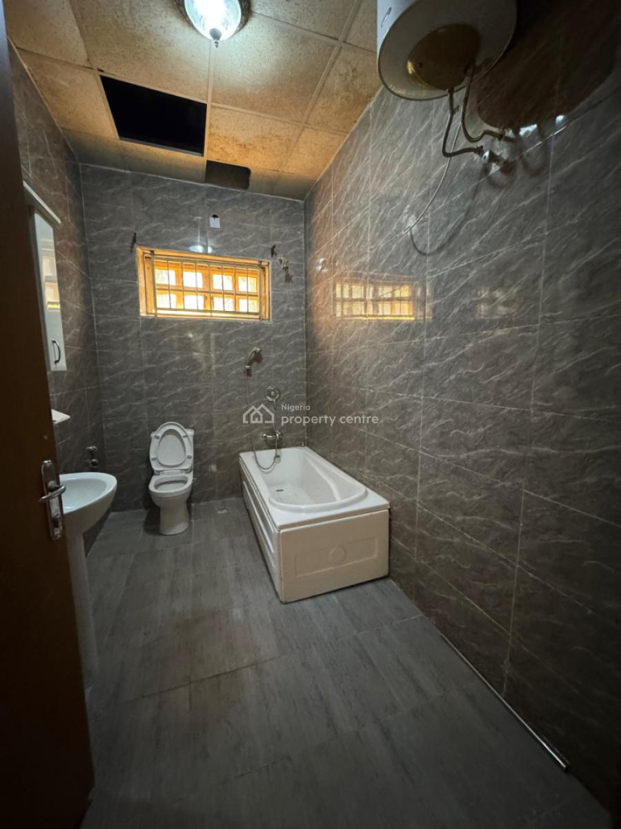 Standard 3 Bedroom Apartment, Maitama District, Abuja, Flat / Apartment for Rent