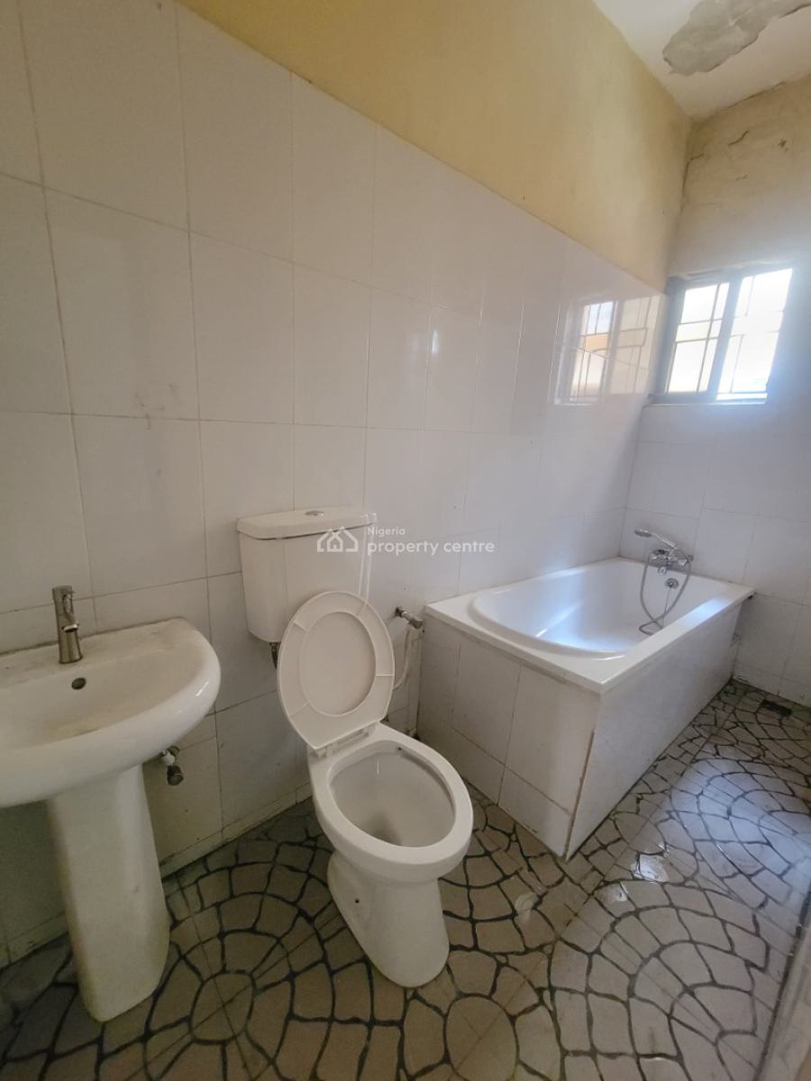 Standard and Spacious 3 Bedroom Flat, Thomas Estate, Ajah, Lagos, Flat / Apartment for Rent