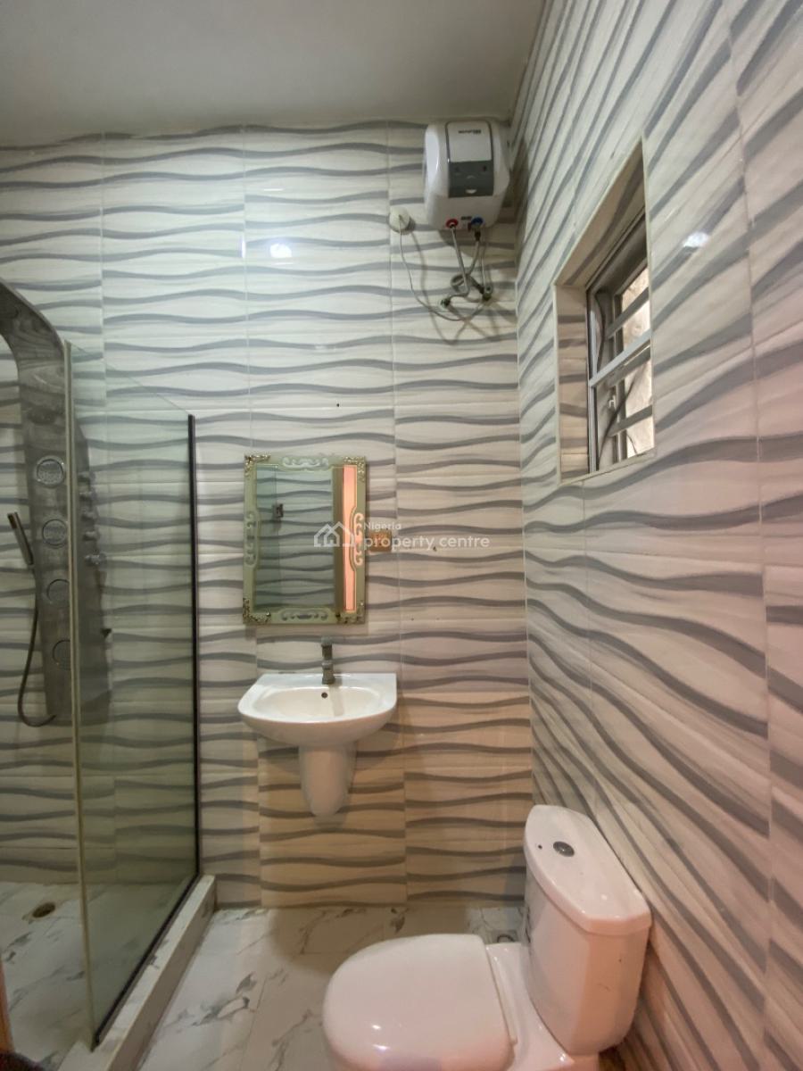 Single Room Upstairs in a Shared Apartment Available, Oral Estate, Lekki Expressway, Lekki, Lagos, Flat / Apartment for Rent