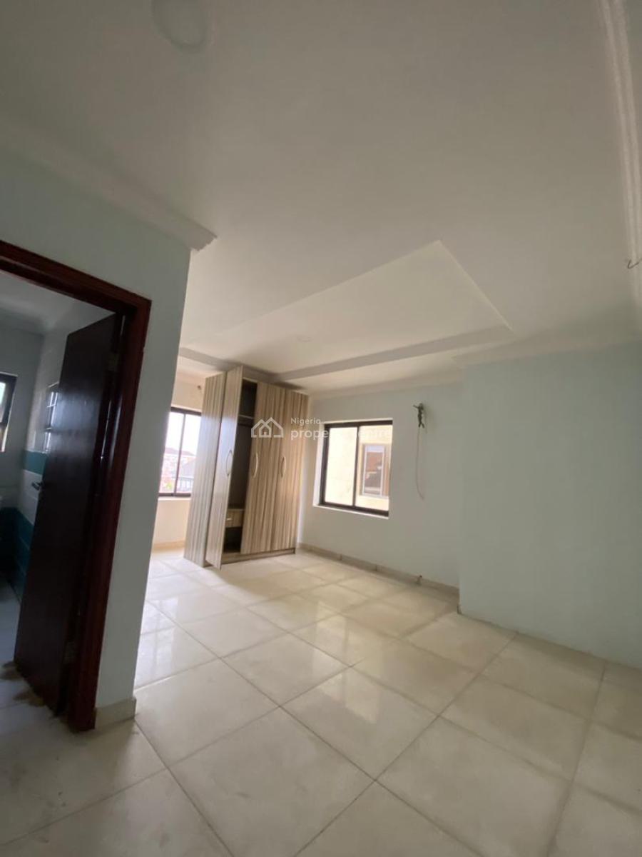 Serviced 3 Bedroom Apartment Upstairs, Sangotedo Ajah Lagos, Sangotedo, Ajah, Lagos, Flat / Apartment for Rent