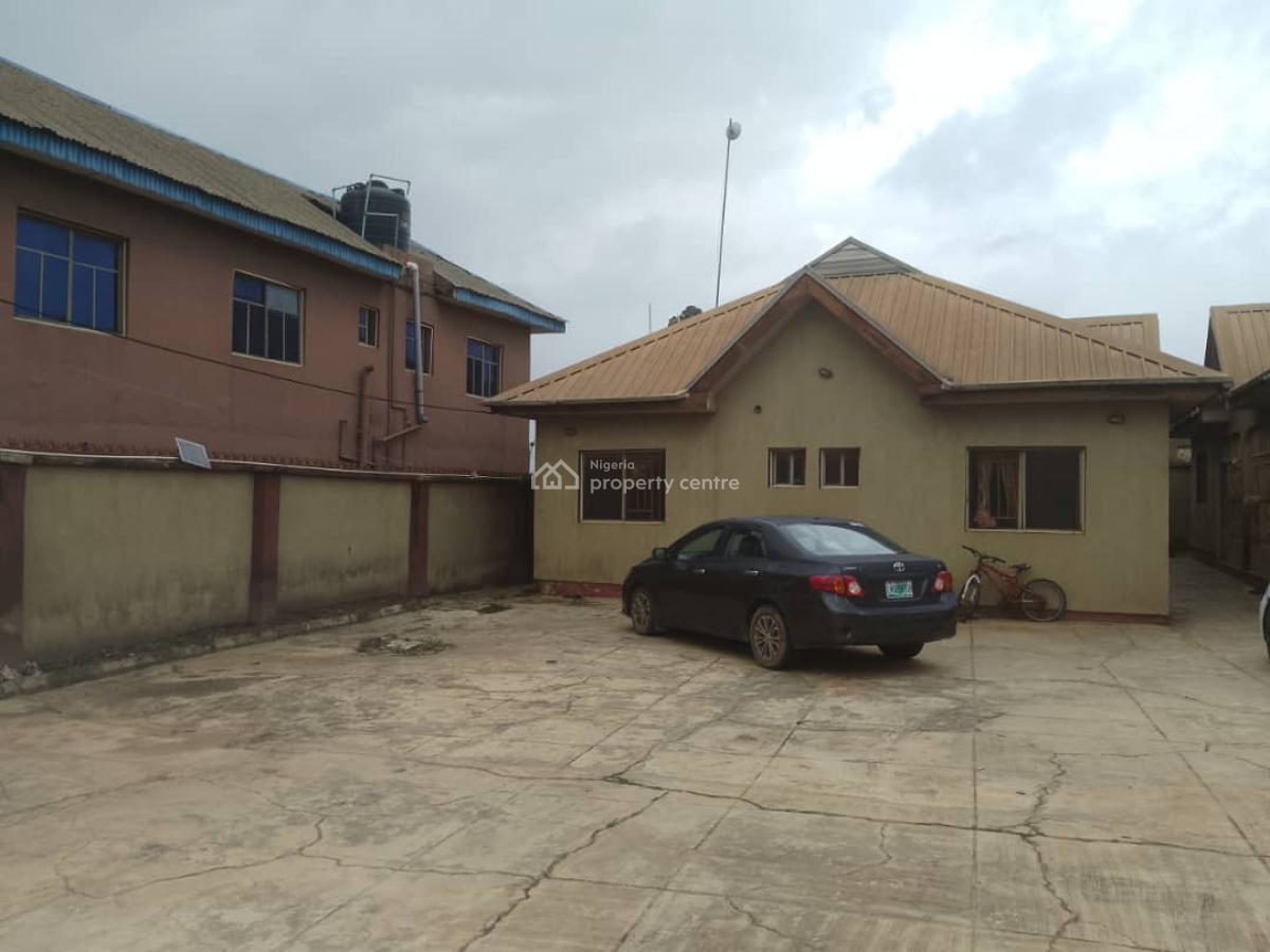 4 Bedroom Bungalow on a Plot of Land, Railway Area, Moniya, Ibadan, Oyo, Detached Bungalow for Sale