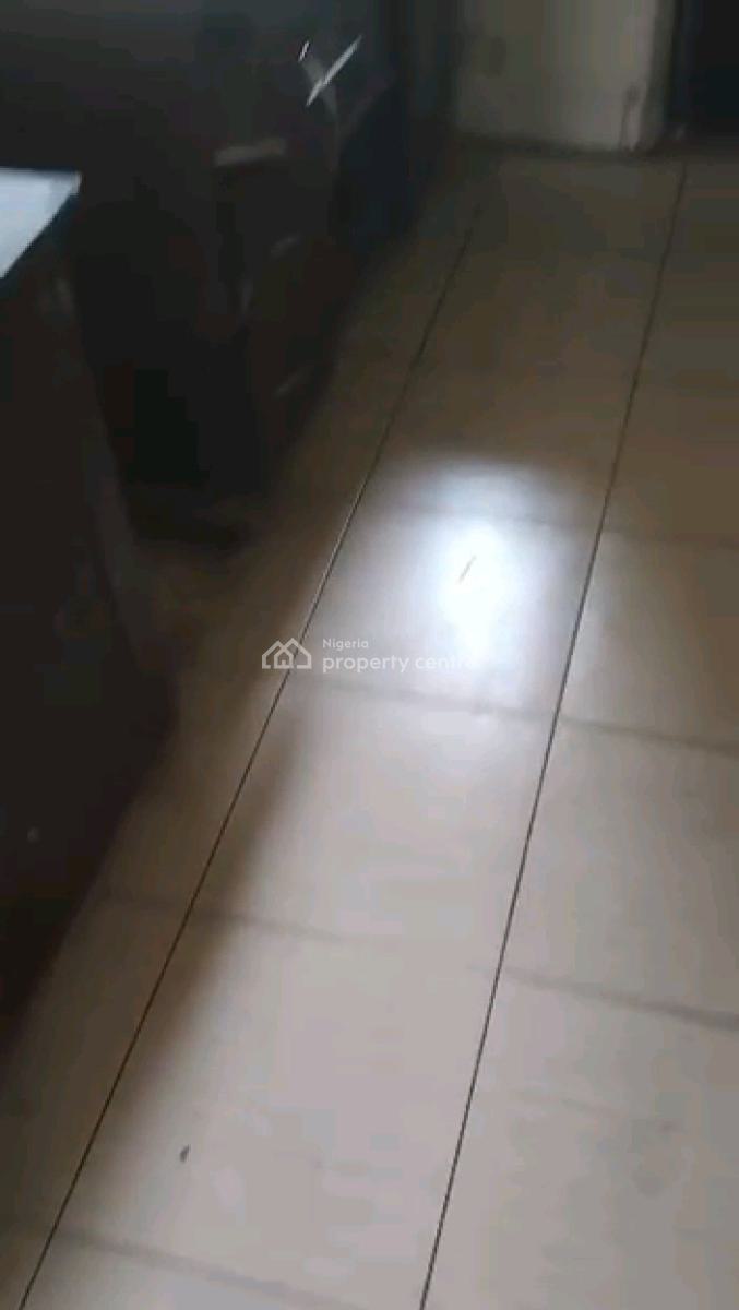 3 Bedroom Flat Upstairs All Room Ensuite with Car Park, Off Folagoro Road Behind Emmanuel Kolawole Street, Morocco, Shomolu, Lagos, Flat / Apartment for Rent