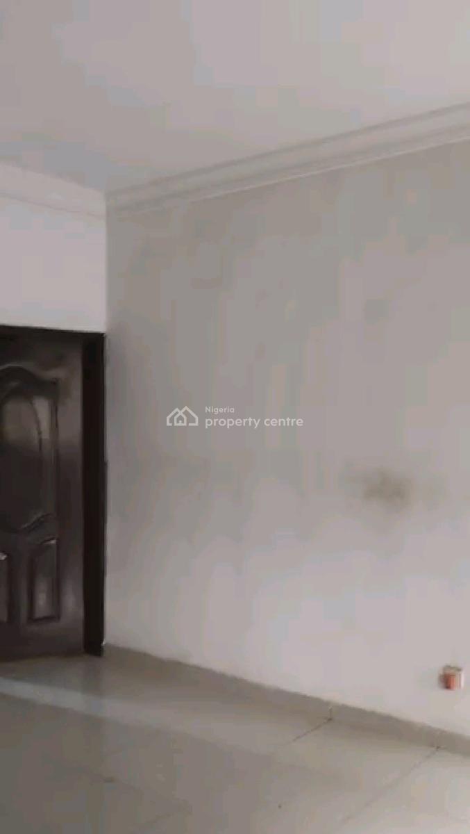 3 Bedroom Flat Upstairs All Room Ensuite with Car Park, Off Folagoro Road Behind Emmanuel Kolawole Street, Morocco, Shomolu, Lagos, Flat / Apartment for Rent