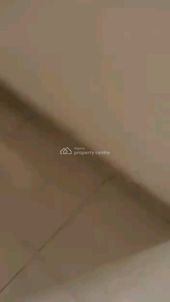 3 Bedroom Flat Upstairs All Room Ensuite with Car Park, Off Folagoro Road Behind Emmanuel Kolawole Street, Morocco, Shomolu, Lagos, Flat / Apartment for Rent