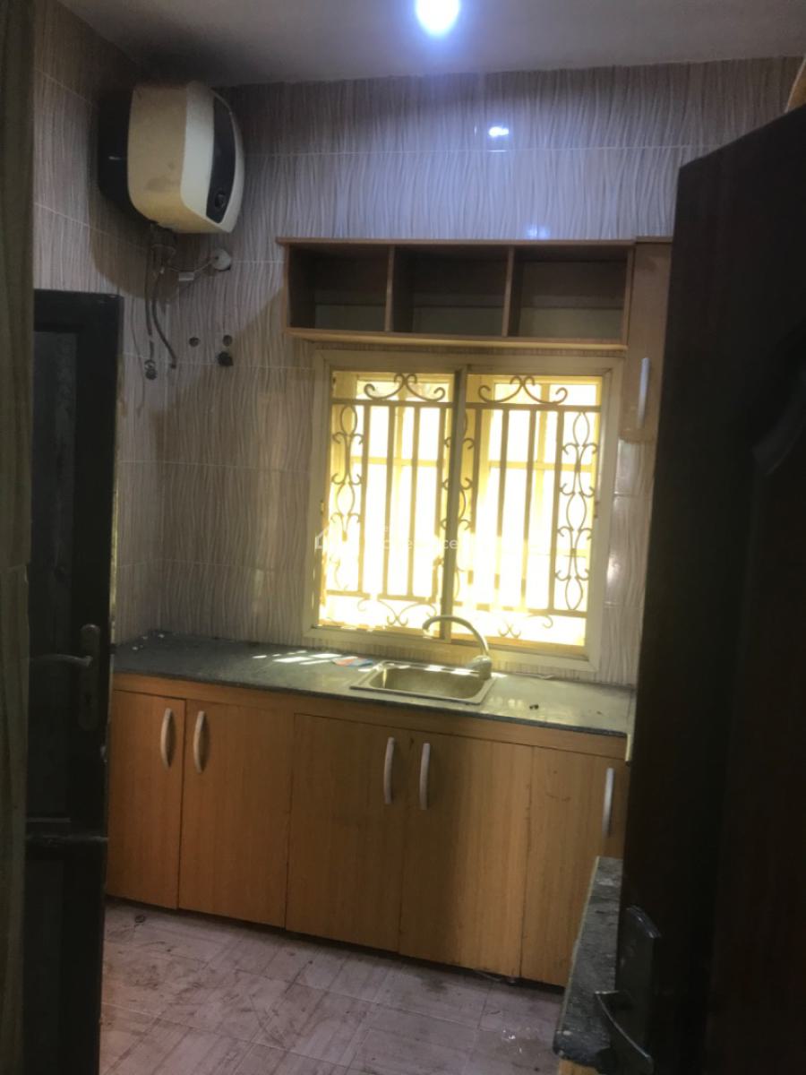 Renovated 2 Bedrooms Apartment, Off 3rd Avenue, Gwarinpa, Abuja, Flat / Apartment for Rent