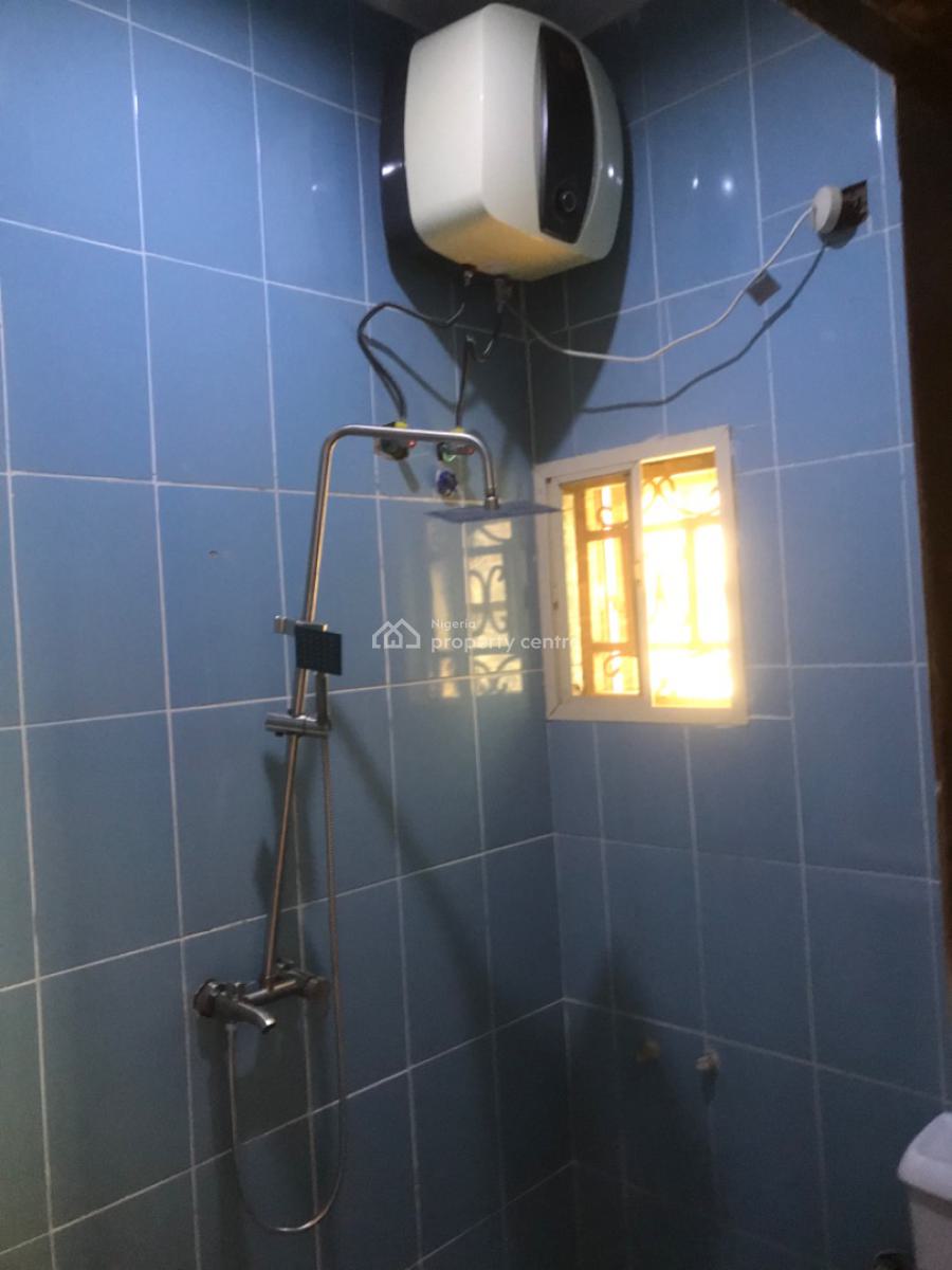 Renovated 2 Bedrooms Apartment, Off 3rd Avenue, Gwarinpa, Abuja, Flat / Apartment for Rent