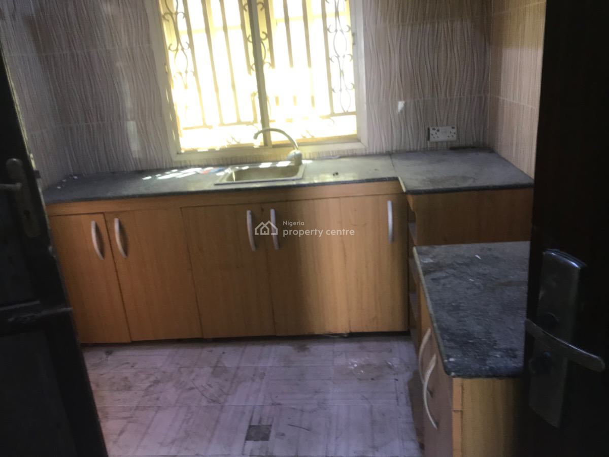 Renovated 2 Bedrooms Apartment, Off 3rd Avenue, Gwarinpa, Abuja, Flat / Apartment for Rent