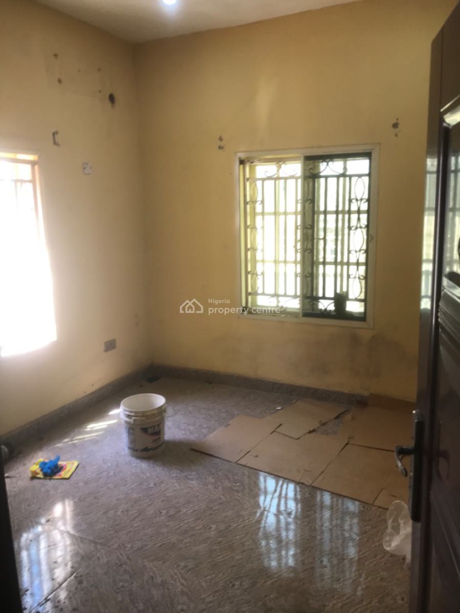 Renovated 2 Bedrooms Apartment, Off 3rd Avenue, Gwarinpa, Abuja, Flat / Apartment for Rent