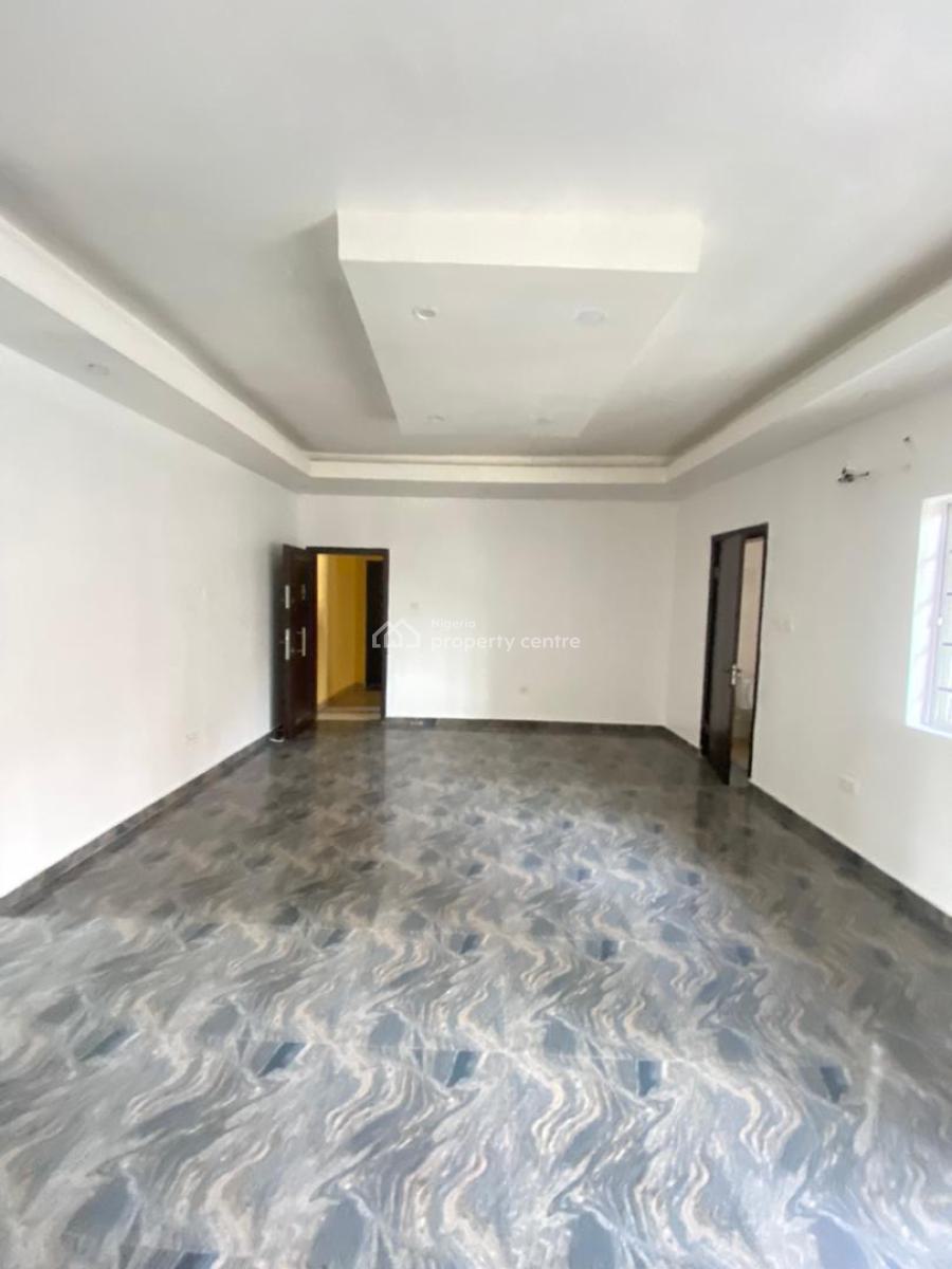 Spacious 3 Bedroom Apartment in an Estate, Osapa, Lekki, Lagos, Flat / Apartment for Rent
