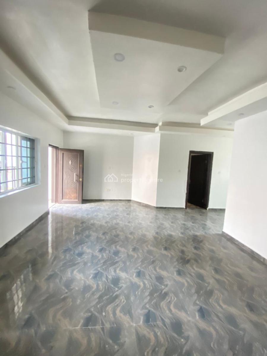 Spacious 3 Bedroom Apartment in an Estate, Osapa, Lekki, Lagos, Flat / Apartment for Rent