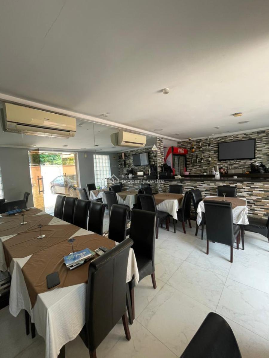 Well Maintained 18 Furnished Bedrooms, Lekki Phase 1, Lekki, Lagos, Hotel / Guest House for Rent