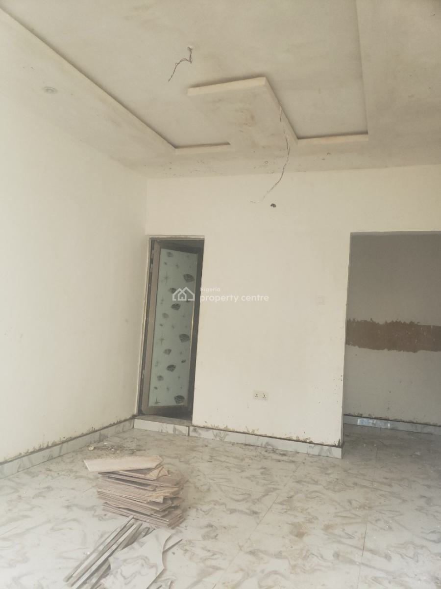 Nice Standard a Self Contain, Off Odunsi, Gbagada Phase 2, Gbagada, Lagos, Self Contain (single Rooms) for Rent