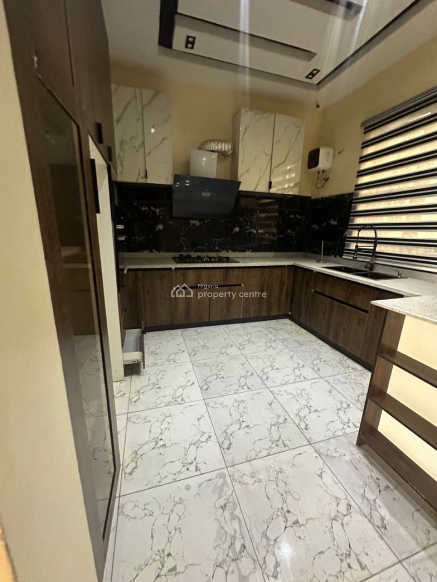 Exquisite 4 Bedroom Semi-detached Duplex with Bq, Ajah, Lagos, Semi-detached Duplex for Rent