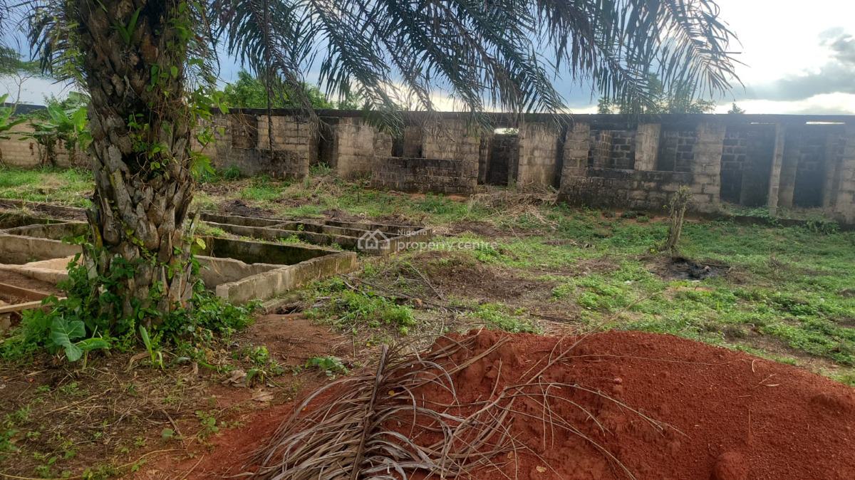 6 Units of Flats with 4 Plots of Empty Land, Sapele Road, Benin, Oredo, Edo, Block of Flats for Sale