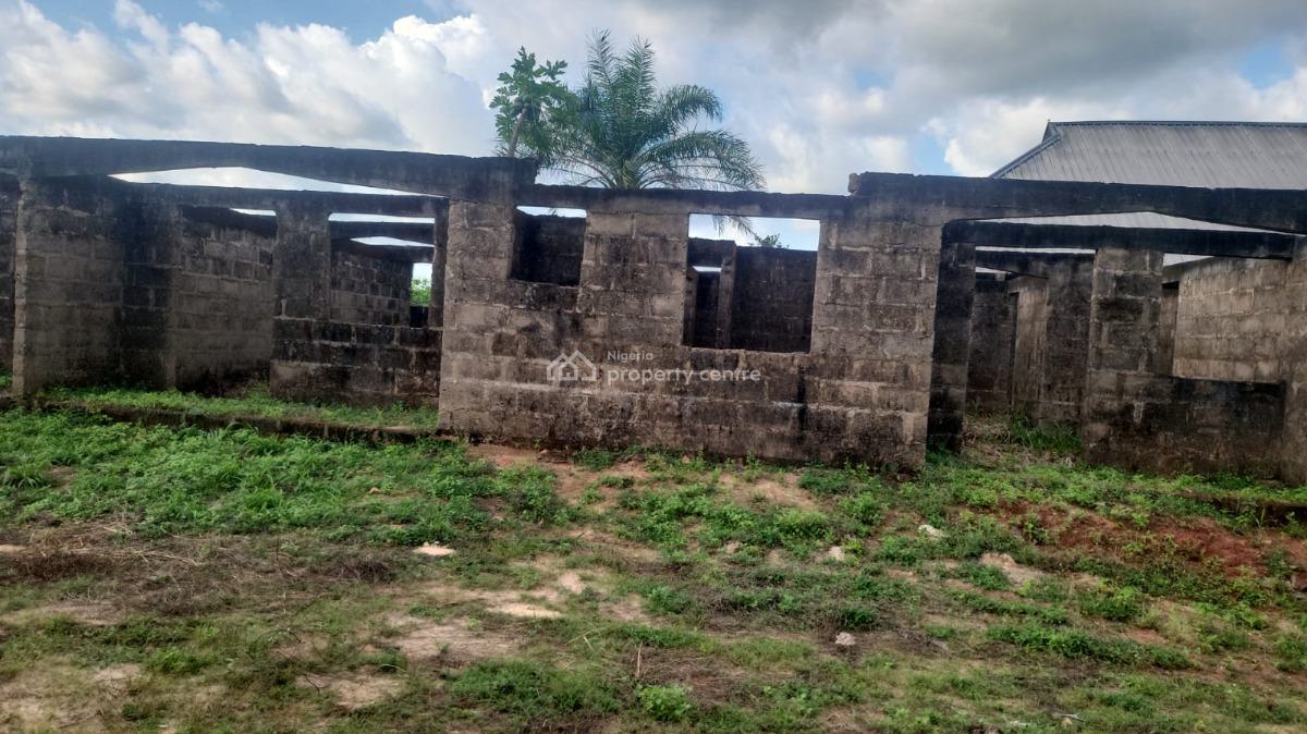 6 Units of Flats with 4 Plots of Empty Land, Sapele Road, Benin, Oredo, Edo, Block of Flats for Sale