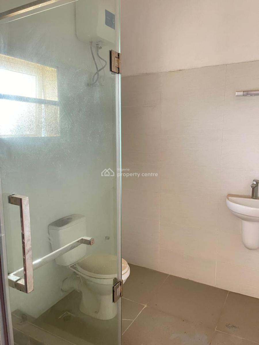 Beautifully Built 4 Bedroom Apartment, Lekki, Lagos, Flat / Apartment for Sale