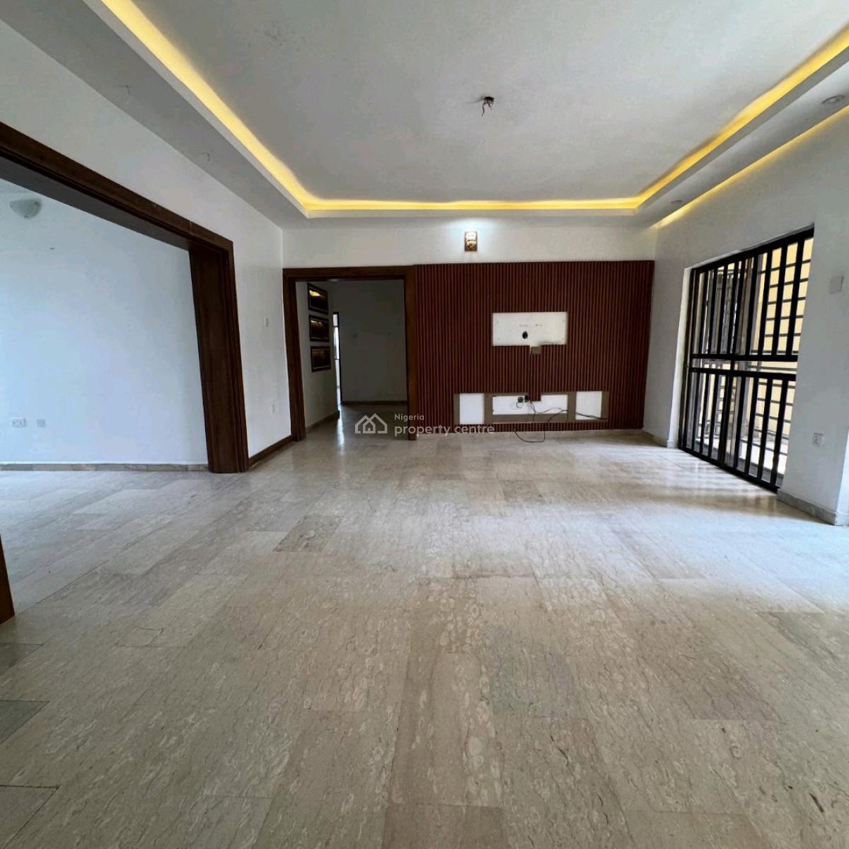 Well Spacious Renovated 3 Bedrooms Flat, Maitama District, Abuja, House for Rent