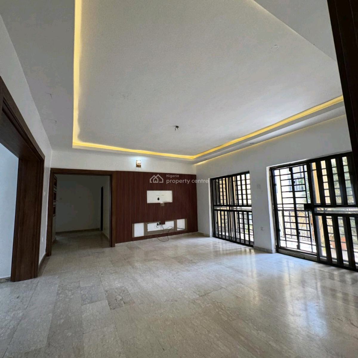 Well Spacious Renovated 3 Bedrooms Flat, Maitama District, Abuja, House for Rent